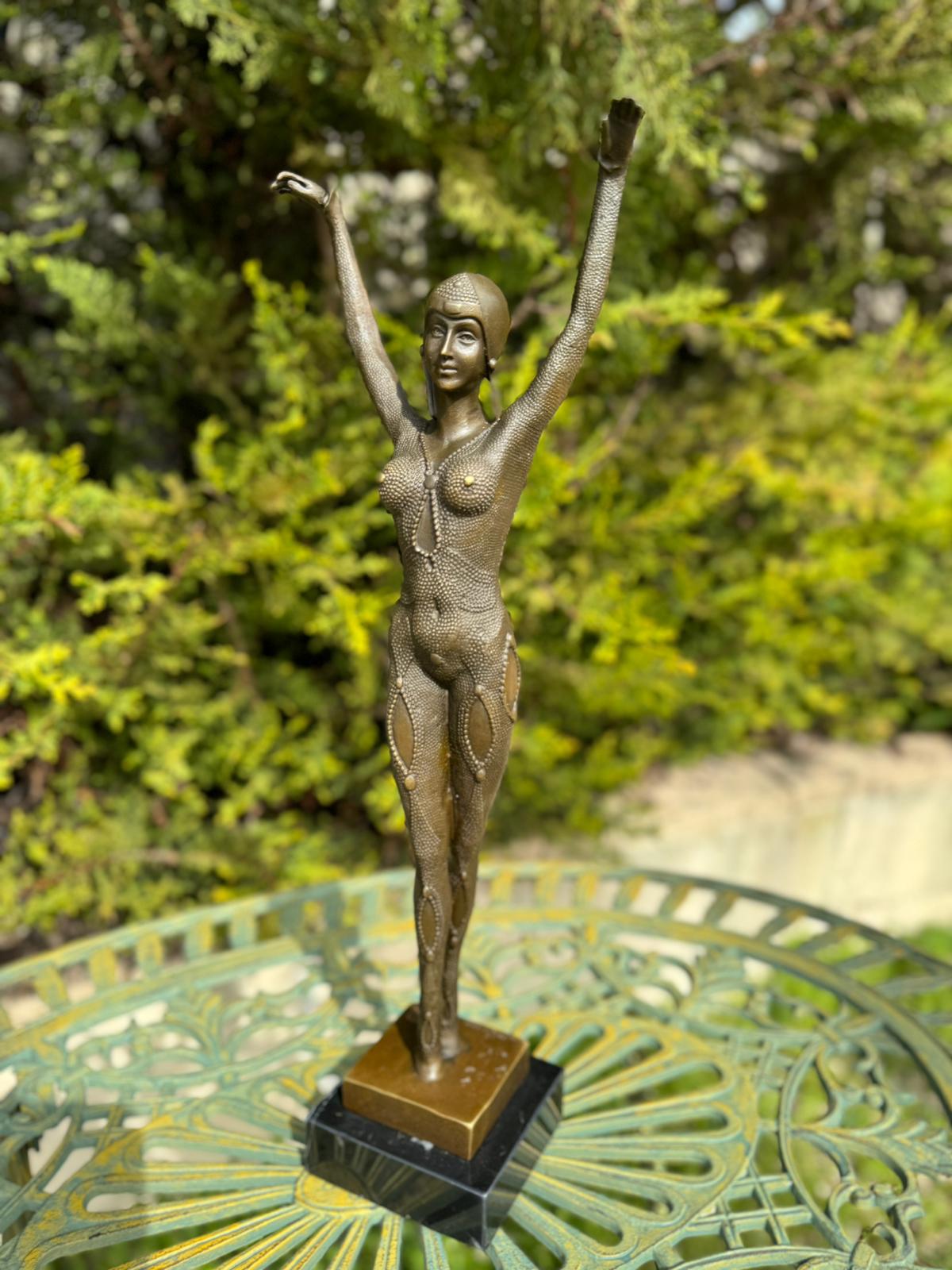 Sculpture Main Levé 40cm Bronze