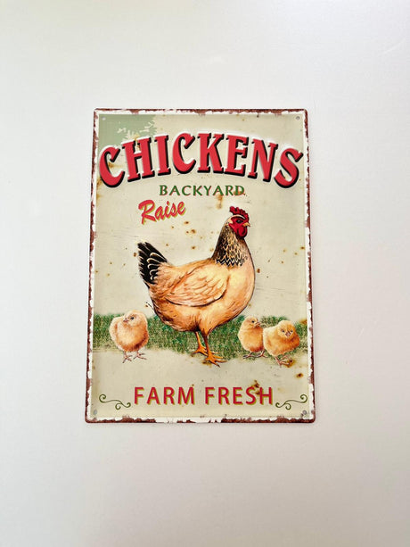 PLAQUE MÉTAL CHICKEN 30X40 CM - PLAQUE DECORATIVE (8904714846548)